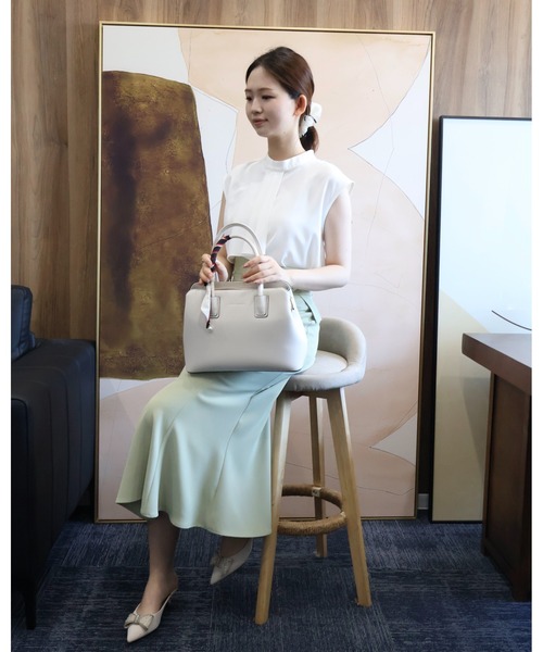 SAISON DE PAPILLON（セゾンドパピヨン）の「（高評価）スカーフ付き2way大容量ハンドバッグ 定番 入学式　卒業式（ハンドバッグ・レディース・ブラック/ブラウン/オフホワイト/グレイッシュベージュ・フリー）」の18枚目の写真