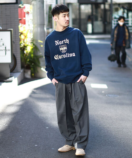 BEAMS（ビームス）の「BEAMS / スーベニア クルーネック スウェット シャツ（スウェット・メンズ・ネイビー/レッド/グリーン・SMALL/MEDIUM/LARGE/X-LARGE）」の8枚目の写真