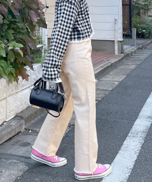 w closet（ダブルクローゼット）の「ダメージストレートデニムパンツ（デニムパンツ・レディース・ブルー/キナリ・S/M）」の8枚目の写真