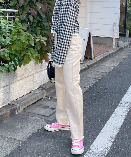 w closet（ダブルクローゼット）の「ダメージストレートデニムパンツ（デニムパンツ・レディース・ブルー/キナリ・S/M）」の4枚目の写真