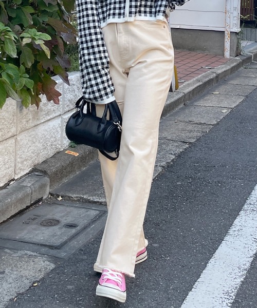 w closet（ダブルクローゼット）の「ダメージストレートデニムパンツ（デニムパンツ・レディース・ブルー/キナリ・S/M）」の6枚目の写真