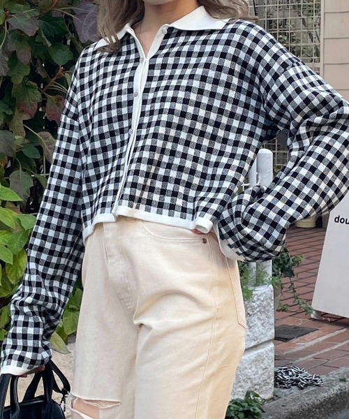 w closet（ダブルクローゼット）の「ダメージストレートデニムパンツ（デニムパンツ・レディース・ブルー/キナリ・S/M）」の11枚目の写真