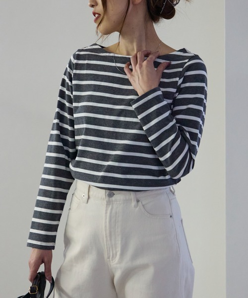 TRIANGLE PALETTE(トライアングルパレット)の「ボートネック ボーダー長袖Tシャツ(Tシャツ/カットソー・レディース・ネイビー/ブルー/モカ/ホワイト×ブラック/グレイッシュベージュ/ブラック/グリーン/ピンク/イエロー/グレー/レッド・FREE)」の3枚目の写真