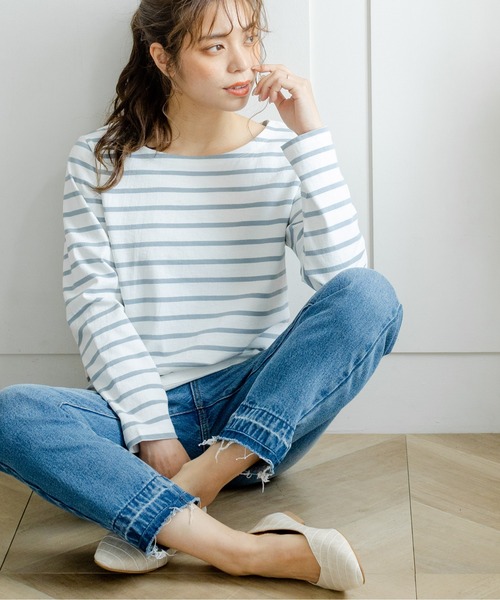 TRIANGLE PALETTE(トライアングルパレット)の「ボートネック ボーダー長袖Tシャツ(Tシャツ/カットソー・レディース・ネイビー/ブルー/モカ/ホワイト×ブラック/グレイッシュベージュ/ブラック/グリーン/ピンク/イエロー/グレー/レッド・FREE)」の8枚目の写真