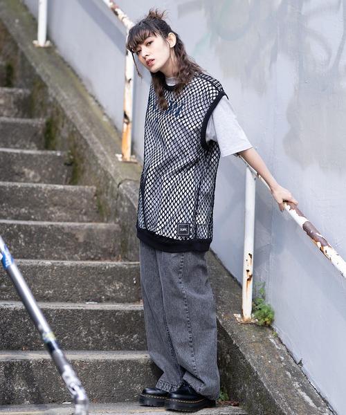 X-girl(エックスガール)の「MESH VEST(Tシャツ/カットソー・レディース・グリーン/ブラック/ホワイト・ONE SIZE)」の5枚目の写真