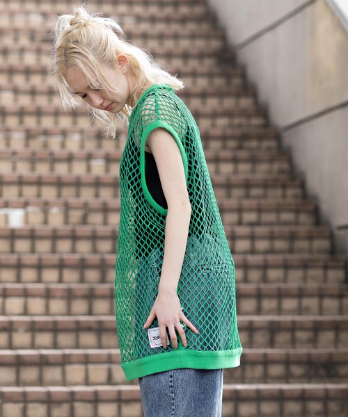 X-girl(エックスガール)の「MESH VEST(Tシャツ/カットソー・レディース・グリーン/ブラック/ホワイト・ONE SIZE)」の16枚目の写真