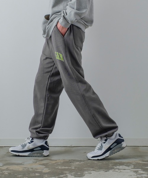 improves(インプローブス)の「アーチロゴプリント&ソリッド 引揃裏毛 バルーンシルエット ワイド スウェットパンツ(スウェットパンツ・メンズ・ネイビー/オフホワイト/グリーン/杢グレー/チャコール/D/E/F/C/B/A・MEDIUM/LARGE)」の21枚目の写真