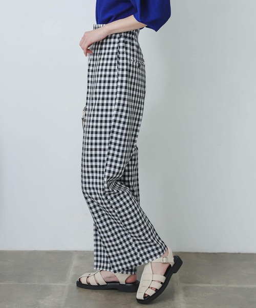 SENSE OF PLACE by URBAN RESEARCH（センスオブプレイスバイアーバンリサーチ）の「ギンガムチェックハイウエストワイドパンツ（その他パンツ・レディース・ブルー系その他/ブラック系その他・SMALL/LARGE/MEDIUM/X-SMALL/TALL）」の4枚目の写真