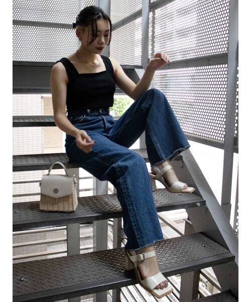 EVRIS（エヴリス）の「スクエアネックリブタンク（タンクトップ・レディース・ホワイト/ブラック/オレンジ/ブルー・FREE）」の5枚目の写真