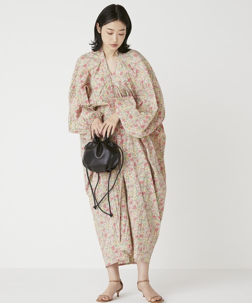 TOPKAPI（トプカピ）の「【TREASURE TOPKAPI】 ソフトラムレザー 巾着 バッグ（ハンドバッグ・レディース・ブラック/ベージュ/クリーム・FREE）」の12枚目の写真