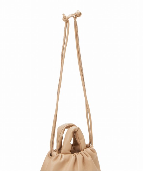 TOPKAPI（トプカピ）の「【TREASURE TOPKAPI】 ソフトラムレザー 巾着 バッグ（ハンドバッグ・レディース・ブラック/ベージュ/クリーム・FREE）」の8枚目の写真