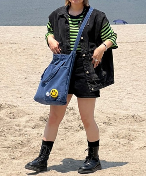 kutir(クティール)の「デニムベスト(ベスト・レディース・ライトブルー/ブラック・FREE)」の6枚目の写真