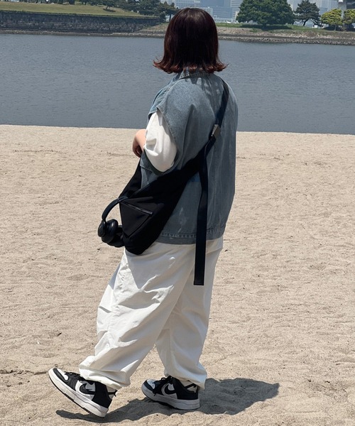 kutir(クティール)の「デニムベスト(ベスト・レディース・ライトブルー/ブラック・FREE)」の16枚目の写真