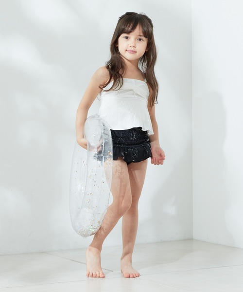 Chico(チコ)の「【水着/トップス】Kids フロントねじりトップス(水着・キッズ・ホワイト/ホワイト系その他2/ブラック系その他2/ブルー・110/130)」の14枚目の写真