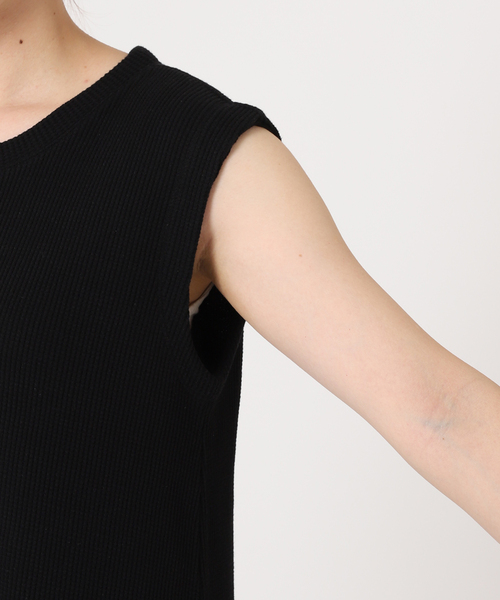 journal standard L'essage（ジャーナルスタンダードレサージュ）の「ワッフルノースリーブワンピース（ワンピース・レディース・ブラック/カーキ/マスタード・FREE）」の6枚目の写真