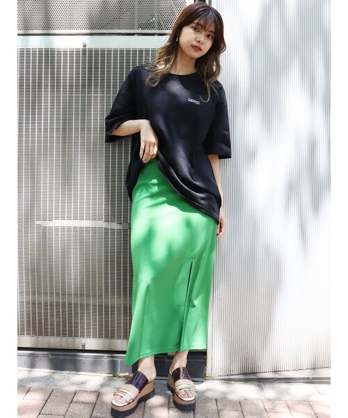 MURUA上下♡バックコクーンカラージャケットとサイドスリットタイト