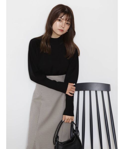 MURUA(ムルーア)の「モダンボトルネックニット(ニット/セーター・レディース・ブラック/パープル/アイボリー/モカ・FREE)」の7枚目の写真