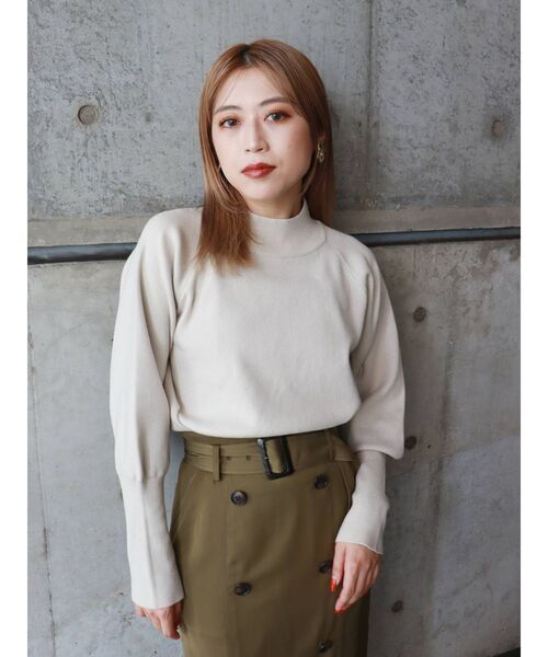 MURUA(ムルーア)の「モダンボトルネックニット(ニット/セーター・レディース・ブラック/パープル/アイボリー/モカ・FREE)」の8枚目の写真