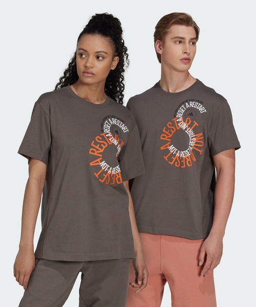 adidas by Stella McCartney（アディダスバイステラマッカートニー）の「【adidas by Stella McCartney】Tシャツ（ジェンダーニュートラル）（Tシャツ/カットソー・メンズ・ブラック/レッド・SMALL/X-LARGE/LARGE/MEDIUM/XX-LARGE/X-SMALL）」の2枚目の写真