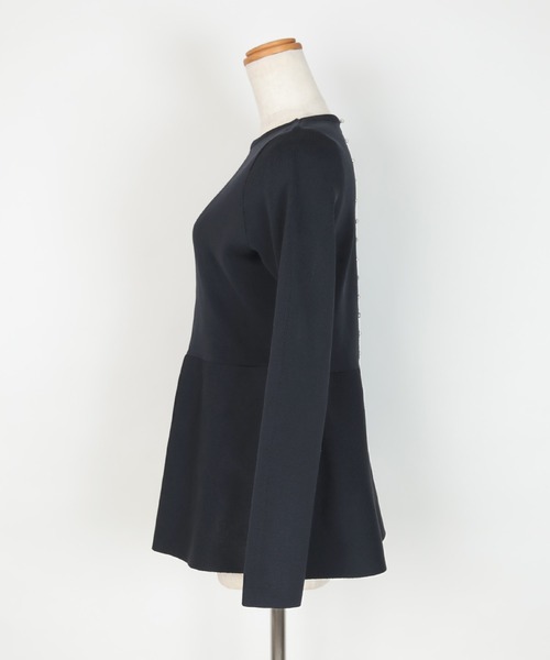 UR'S（ユアーズ）の「バックパールペプラムニットトップス（ニット/セーター・レディース・ブラック/ネイビー/ベージュ・S/M/L）」の8枚目の写真