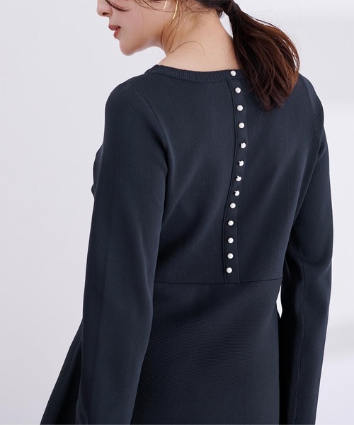 UR'S（ユアーズ）の「バックパールペプラムニットトップス（ニット/セーター・レディース・ブラック/ネイビー/ベージュ・S/M/L）」の22枚目の写真