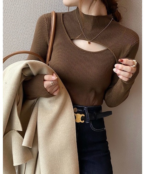 Ritzy(リッツィー)の「フロントオープンデザインカットソー(Tシャツ/カットソー・レディース・ブラック/ベージュ/カーキ/モカ/ホワイト・FREE)」の3枚目の写真