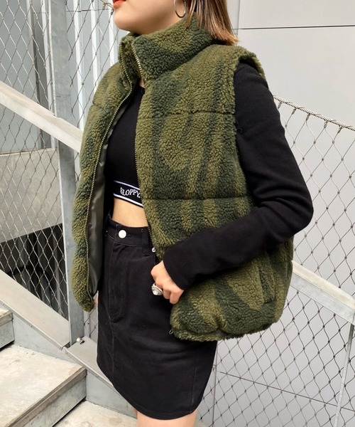 WHO'S WHO gallery（フーズフーギャラリー）の「ウェーブボアベスト（ダウンベスト・レディース・カーキ/アイボリー/ブラック・FREE）」の5枚目の写真