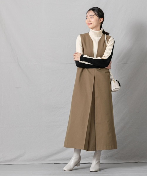 Gready Brilliant（グレディブリリアン）の「VネックAフレア