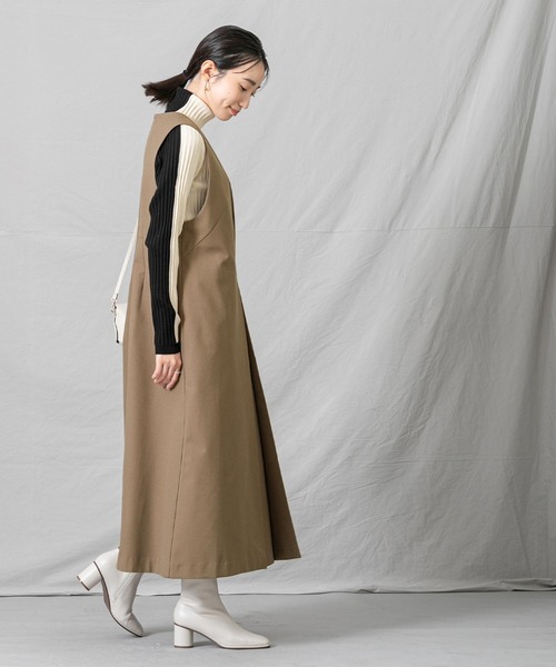 Gready Brilliant（グレディブリリアン）の「VネックAフレア