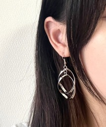 クラシックツイストピアス