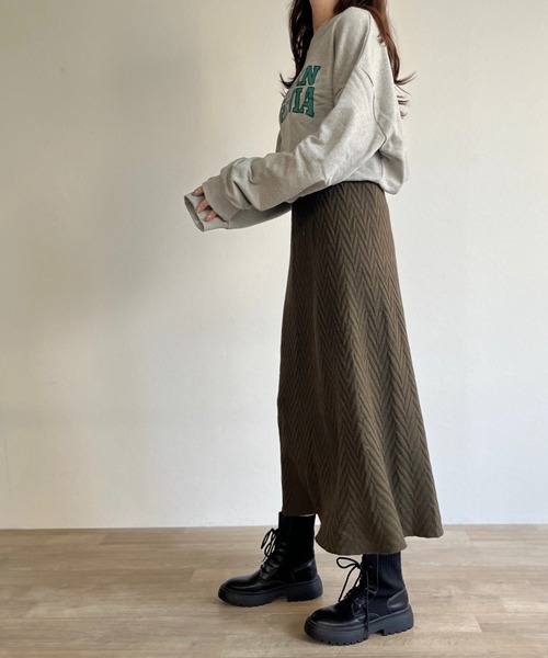 ISOOK(アイスー)の「【ZOZO限定】Knit flare skirt / ニットフレアスカート(スカート・レディース・アイボリー/カーキ・FREE)」の14枚目の写真