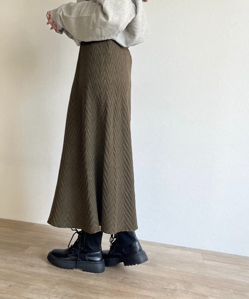 ISOOK(アイスー)の「【ZOZO限定】Knit flare skirt / ニットフレアスカート(スカート・レディース・アイボリー/カーキ・FREE)」の18枚目の写真