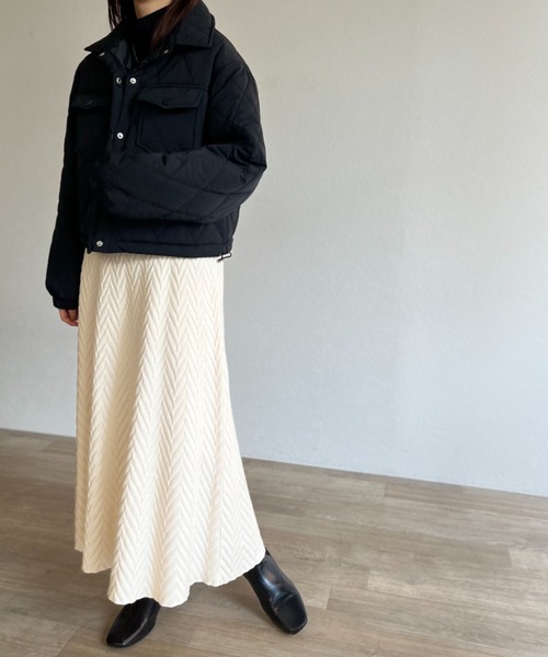 ISOOK(アイスー)の「【ZOZO限定】Knit flare skirt / ニットフレアスカート(スカート・レディース・アイボリー/カーキ・FREE)」の7枚目の写真