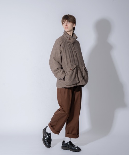 ONCILY(オンシェリー)の「STAND NECK TWEED BLOUSON / ツイード中綿スタンドブルゾン(ブルゾン・メンズ・ダークブラウン/ブラック・LARGE/MEDIUM)」の9枚目の写真