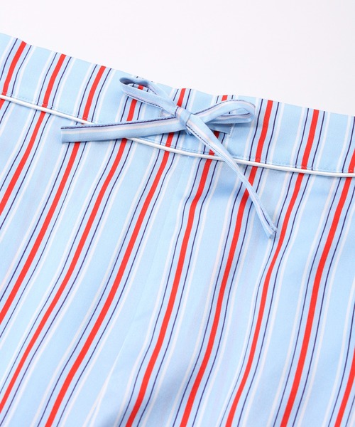 Priv. Spoons Club（プライベートスプーンズクラブ）の「シルクサテンストライプパジャマ（メンズ/上下セット）（ルームウェア/パジャマ・メンズ・サックスブルー・MEDIUM/LARGE）」の19枚目の写真