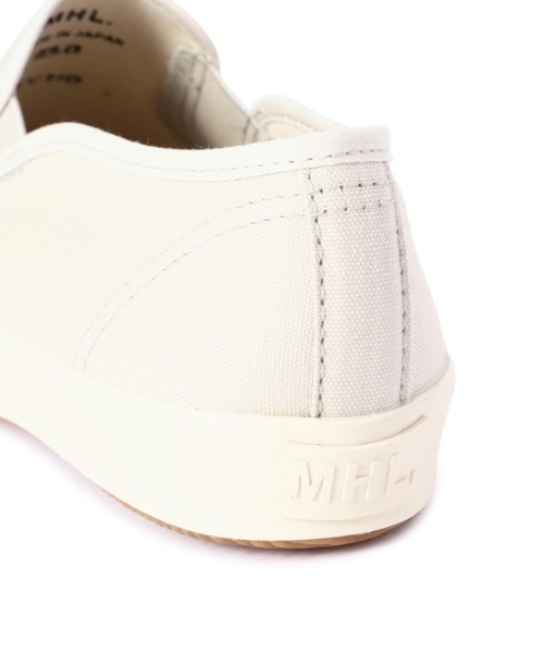 MHL.（エムエイチエル）の「SLIPON SHOE（スニーカー・レディース・ブラック/ホワイト系その他3・24.0/25.0/23.0）」の4枚目の写真