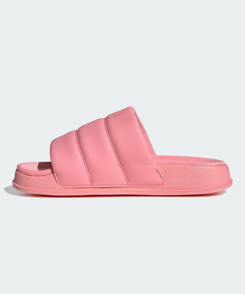 adidas（アディダス）の「アディレッタ エッセンシャル サンダル / Adilette Essential Slides / アディダスオリジナルス adidas Originals（サンダル・レディース・レッド/ピンク・25.5cm/27.5cm/23.5cm/22.5cm/28.5cm/26.5cm/24.5cm）」の9枚目の写真