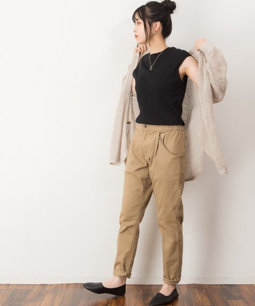 atONE(アットワン)の「atONE 立体ポケットストレッチツイルテーパード(その他パンツ・レディース・ベージュ/カーキ/ブラック・LL/3L/L/4L/M)」の15枚目の写真