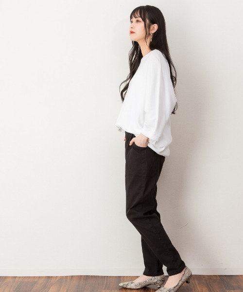 atONE(アットワン)の「atONE 立体ポケットストレッチツイルテーパード(その他パンツ・レディース・ベージュ/カーキ/ブラック・LL/3L/L/4L/M)」の9枚目の写真