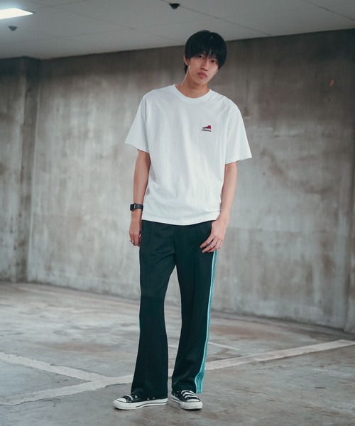 CONVERSE(コンバース)の「【CONVERSE/コンバース】シューズ ブランドロゴ ワンポイント刺繍 Tシャツ オールスター刺繍(Tシャツ/カットソー・メンズ・サックスブルー/ダークグリーン/オフホワイト/ホワイト/ブラック・MEDIUM/LARGE/X-LARGE)」の6枚目の写真