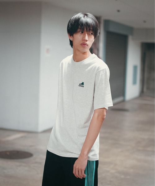 CONVERSE(コンバース)の「【CONVERSE/コンバース】シューズ ブランドロゴ ワンポイント刺繍 Tシャツ オールスター刺繍(Tシャツ/カットソー・メンズ・サックスブルー/ダークグリーン/オフホワイト/ホワイト/ブラック・MEDIUM/LARGE/X-LARGE)」の21枚目の写真