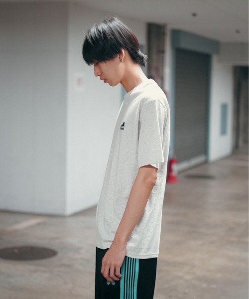 CONVERSE(コンバース)の「【CONVERSE/コンバース】シューズ ブランドロゴ ワンポイント刺繍 Tシャツ オールスター刺繍(Tシャツ/カットソー・メンズ・サックスブルー/ダークグリーン/オフホワイト/ホワイト/ブラック・MEDIUM/LARGE/X-LARGE)」の22枚目の写真