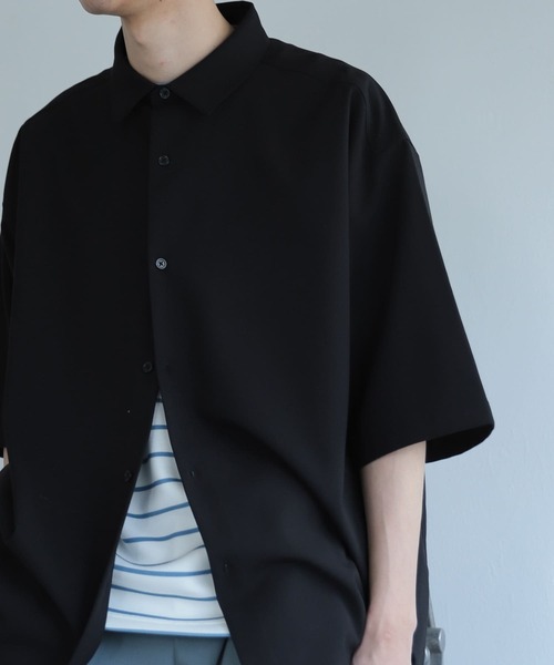 SENSE OF PLACE by URBAN RESEARCH(センスオブプレイスバイアーバンリサーチ)の「エクストラルーズシャツ(5分袖)(シャツ/ブラウス・メンズ・ベージュ/チャコールグレー/ライトベージュ/ライトブルー/ブラック・MEDIUM/LARGE)」の20枚目の写真