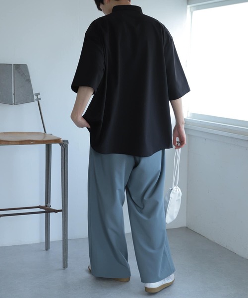 SENSE OF PLACE by URBAN RESEARCH(センスオブプレイスバイアーバンリサーチ)の「エクストラルーズシャツ(5分袖)(シャツ/ブラウス・メンズ・ベージュ/チャコールグレー/ライトベージュ/ライトブルー/ブラック・MEDIUM/LARGE)」の21枚目の写真