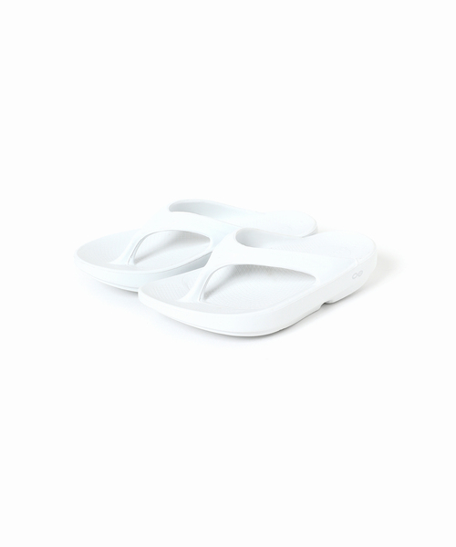 plage（プラージュ）の「【OOFOS/ウーフォス】 Oolala サンダル（サンダル・レディース・ホワイト/ブラック・23cm/24cm/25cm）」の19枚目の写真