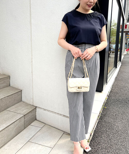 NOLLEY’S(ノーリーズ)の「ストレッチポンチレース衿フレンチTシャツ(Tシャツ/カットソー・レディース・オフホワイト/ブラック/ネイビー・FREE)」の14枚目の写真