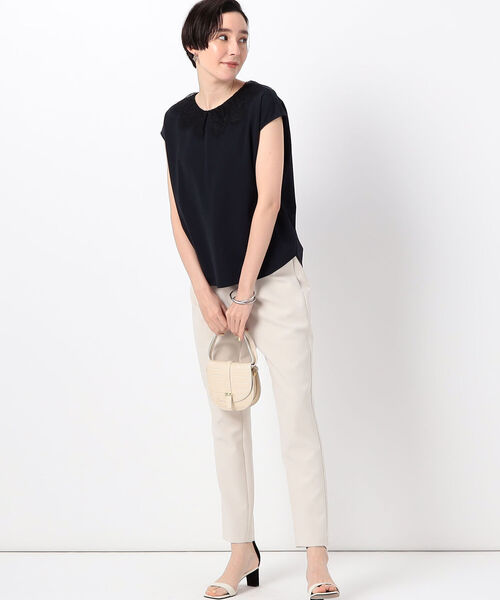 NOLLEY’S(ノーリーズ)の「ストレッチポンチレース衿フレンチTシャツ(Tシャツ/カットソー・レディース・オフホワイト/ブラック/ネイビー・FREE)」の17枚目の写真