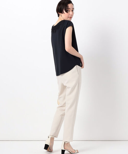 NOLLEY’S(ノーリーズ)の「ストレッチポンチレース衿フレンチTシャツ(Tシャツ/カットソー・レディース・オフホワイト/ブラック/ネイビー・FREE)」の18枚目の写真