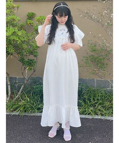 merry jenny 新品 ホワイト ギャザーリボンワンピース merry jenny（メリージェニー）の「ギャザーリボンワンピース