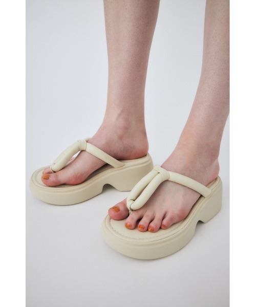 MOUSSY（マウジー）の「PLATFORM THONG SANDAL（サンダル・レディース・ホワイト/ブラック・SMALL/MEDIUM/LARGE）」の15枚目の写真
